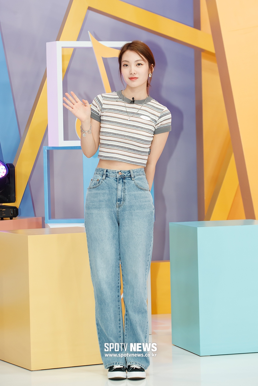 [포토S] 위키미키 루시, 완벽하게 복고풍 소화