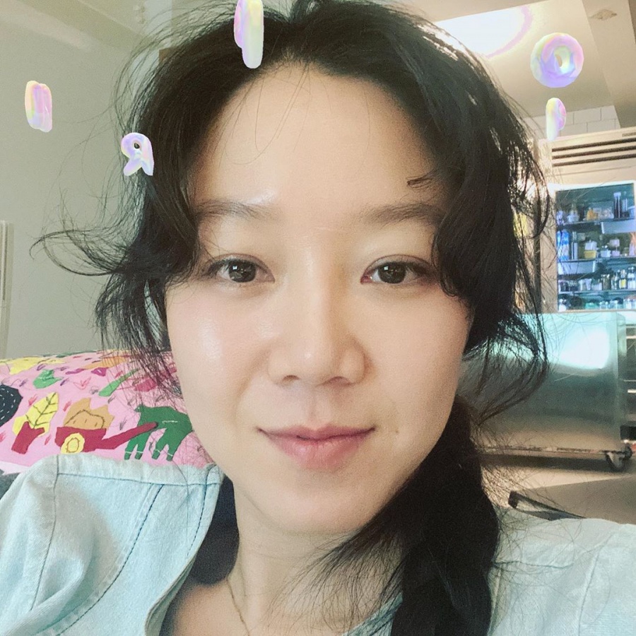 공효진, 민낯→메이크업 3단계 셀카 공개…신민아 "언니 심심해?" 폭소