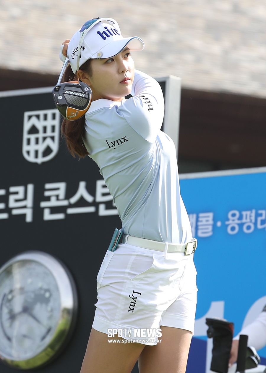 [포토S] 티샷 날리는 최예림