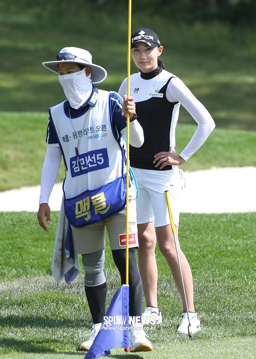 [포토S] 김민선, 우승을 앞둔 자의 옅은 미소