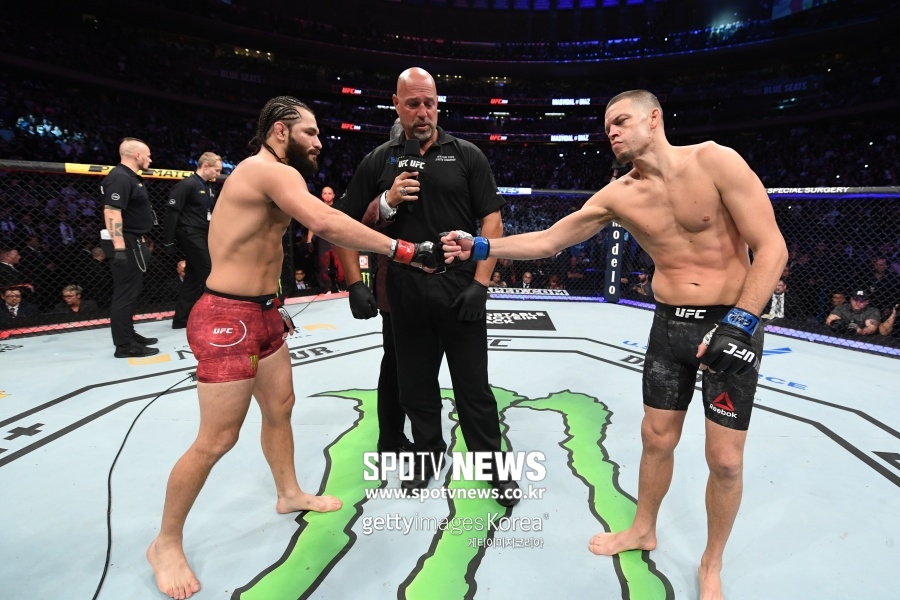 [오늘의 UFC(7/6)] 투덜이 네이트 디아즈도 인정한 '진짜 싸움'