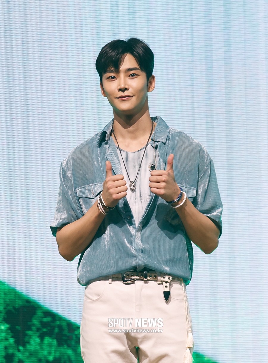 [포토S] SF9 로운, 갖고 싶은 남자친구 비주얼