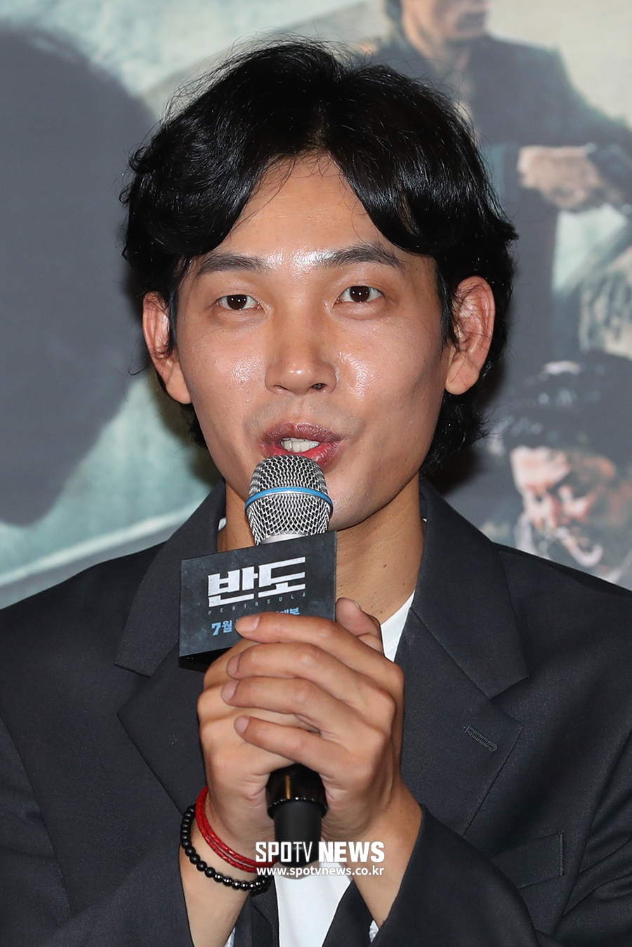 [포토S] 인사말 하는 배우 김도윤