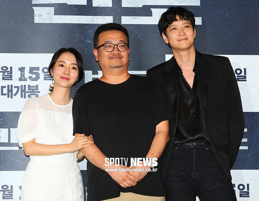 [포토S] 이정현-연상호 감독-강동원, '반도 기대해 주세요'