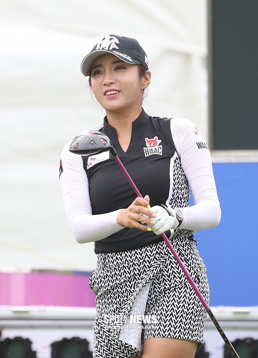 [포토S] 샷 바라보는 이보미