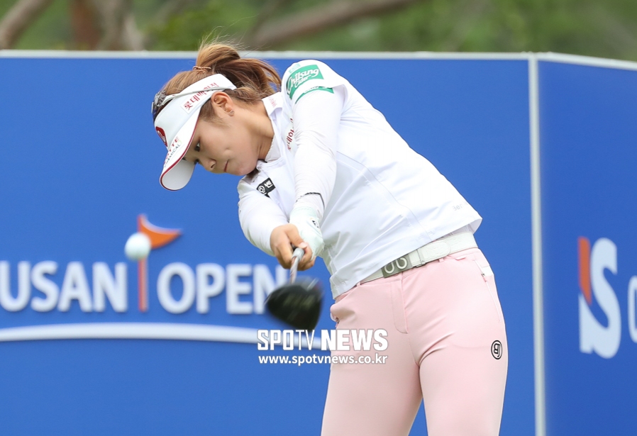 [포토S] 이소영, '이게 바로 파워 티샷'