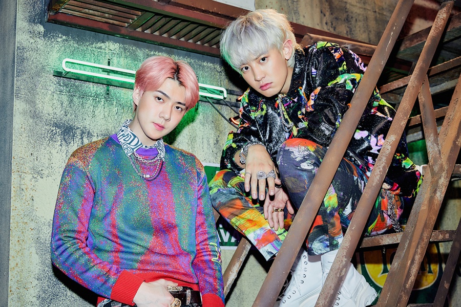 엑소 세훈&찬열, 첫앨범 '10억뷰', 13일 공개…"동영상 반복재생 비유곡"