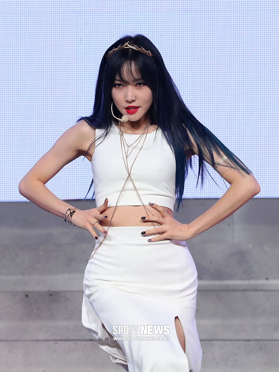 [포토S] 유주, 팬들 압도하는 눈빛