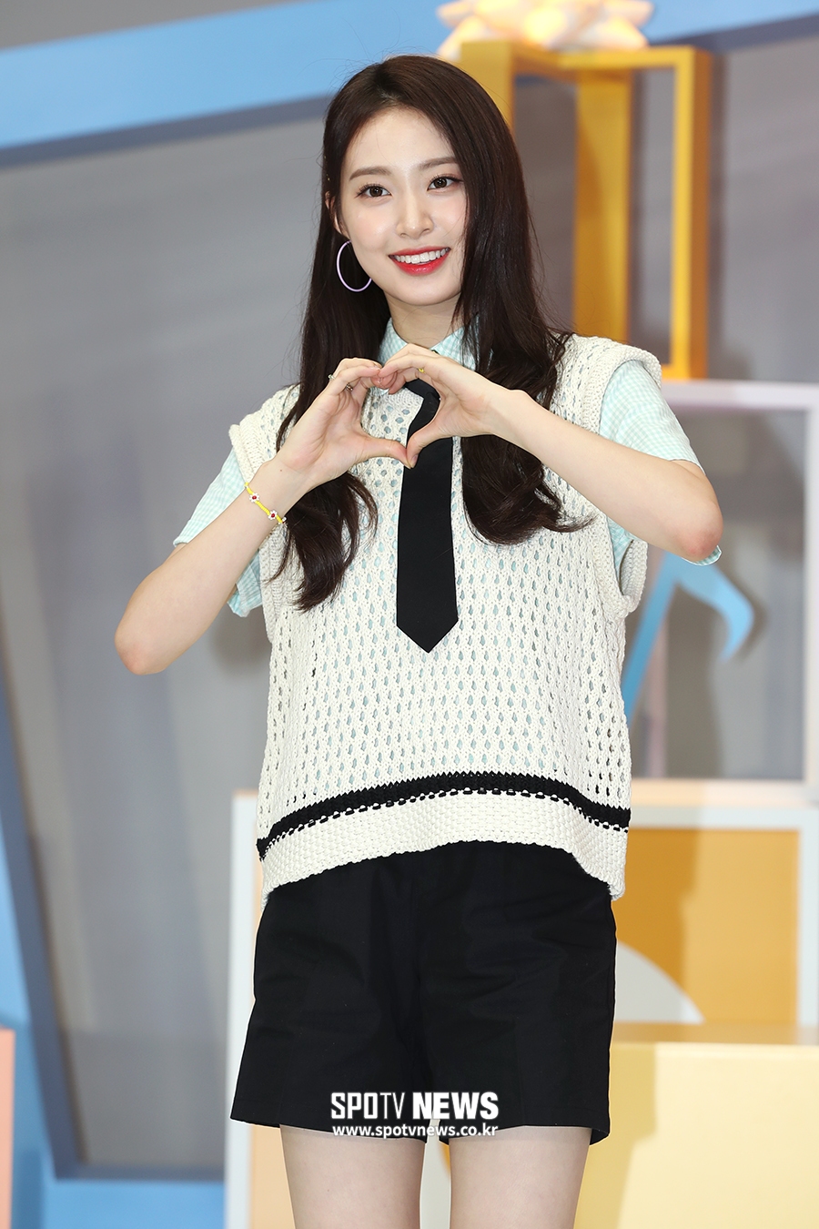 [포토S] 위클리 조아, '미모에 반한다'