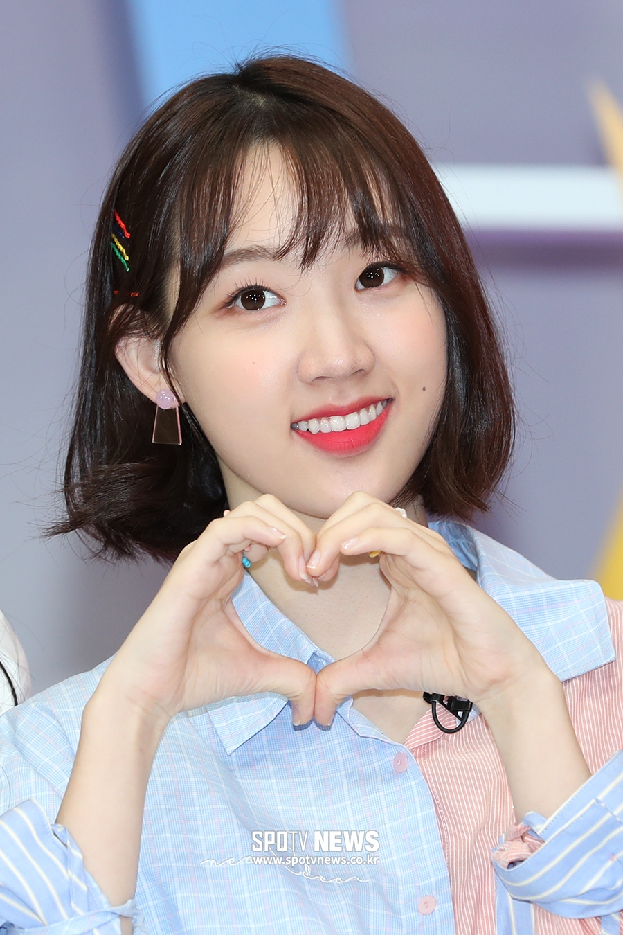 [포토S] 위클리 신지윤, 볼에 매력 점~