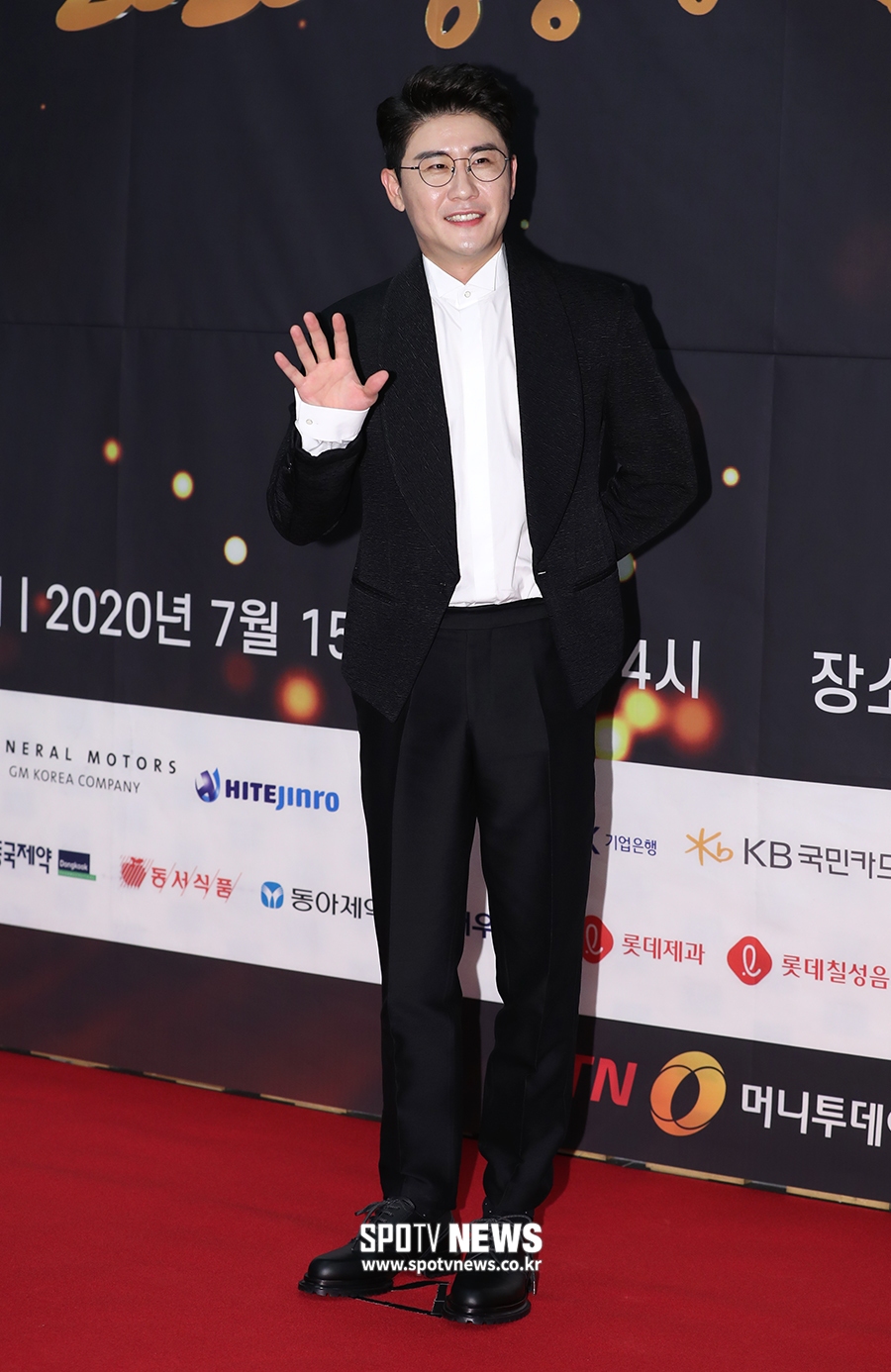 [포토S] 영탁, 완벽한 슈트핏
