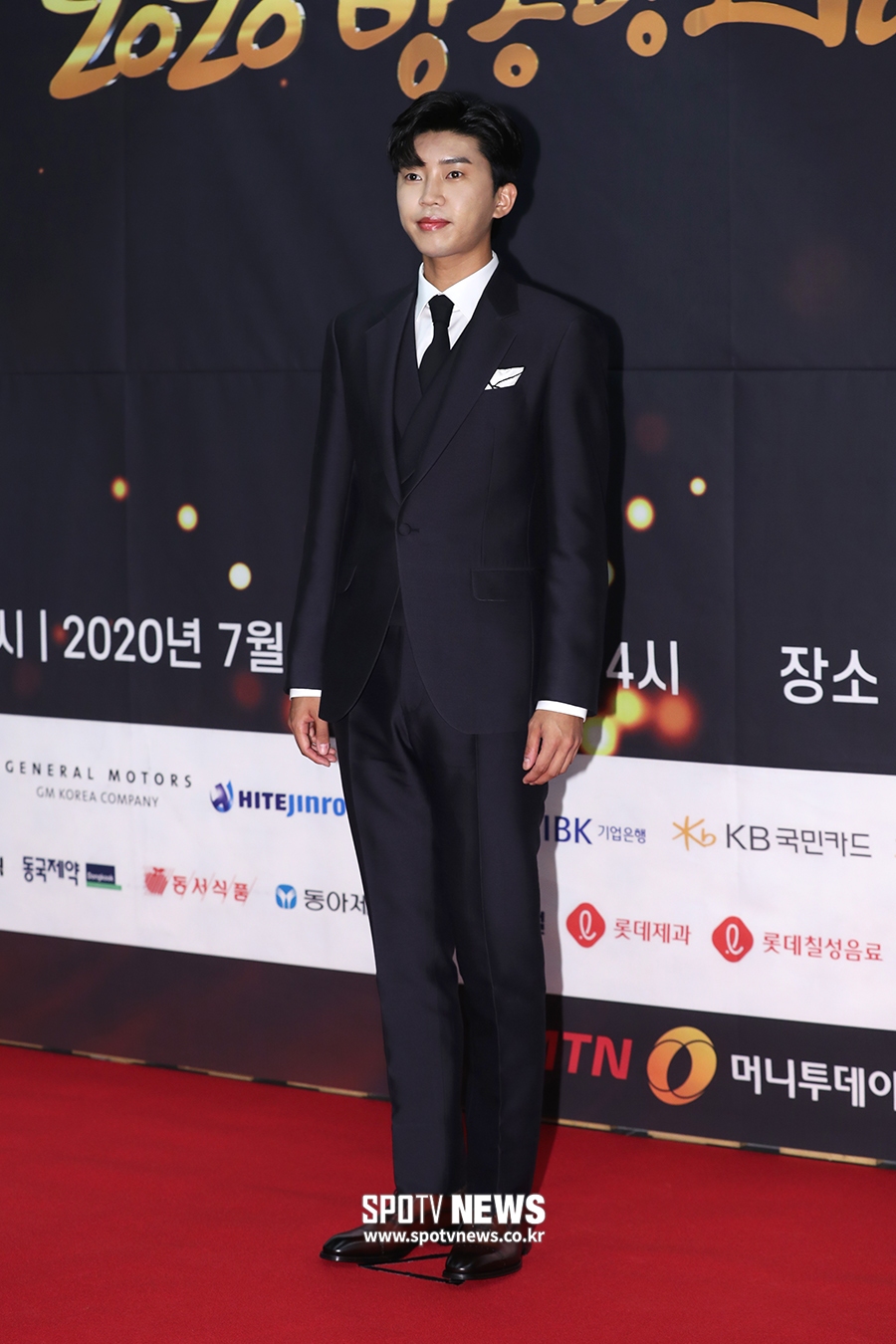 [포토S] 임영웅, 1등 신랑감 포스