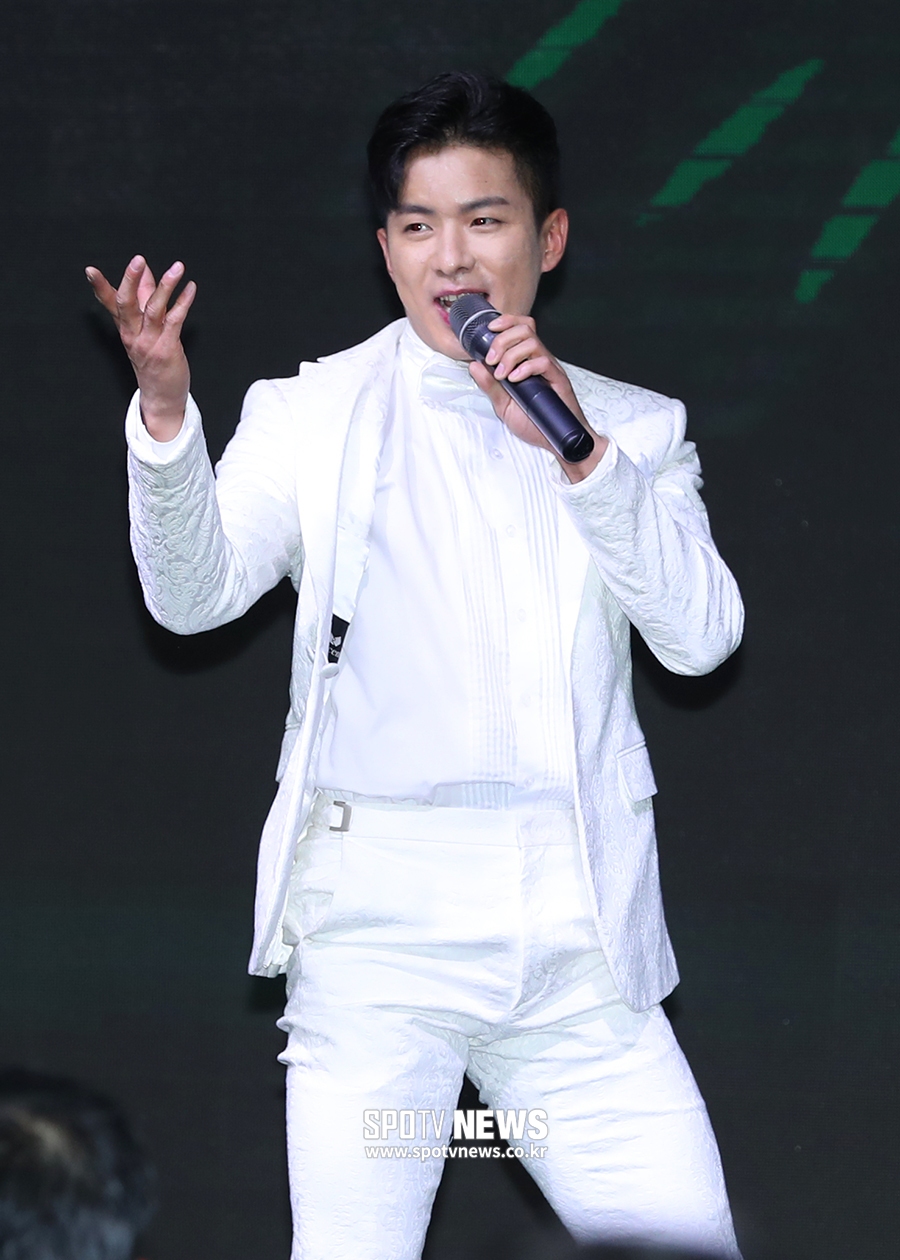 [포토S] 나태주, 태권 트롯맨