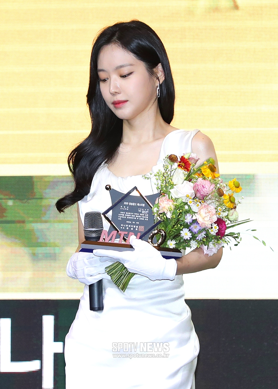 [포토S] 손나은, 아름다운 목선