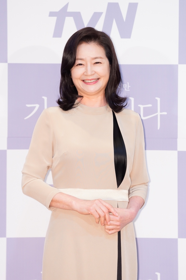 '가족입니다' 원미경 "좋은 작품, 깊은 연기하고 싶다는 갈증 풀었죠"[인터뷰S]