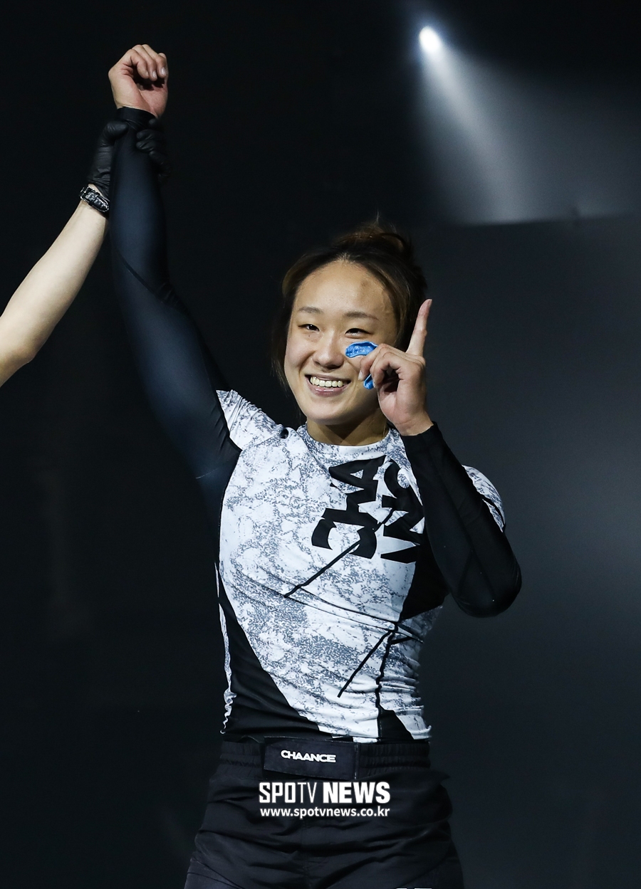 [포토S] 성기라, 레슬링 국가대표 꺾고 승리