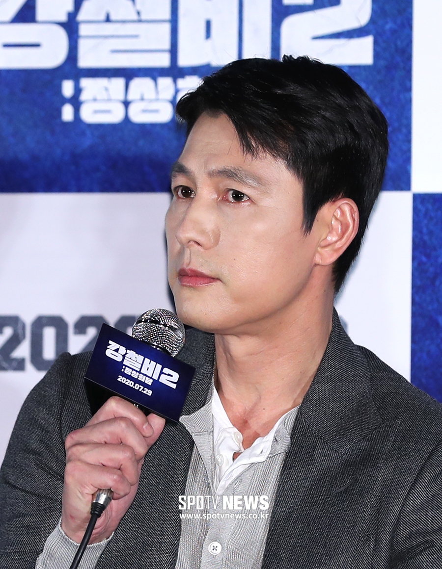 [포토S] 눈물 참는 정우성