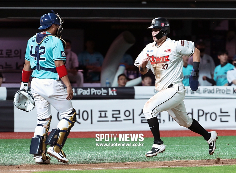 [포토S] 김태군, 패대기 송구로 황당한 역전 실점
