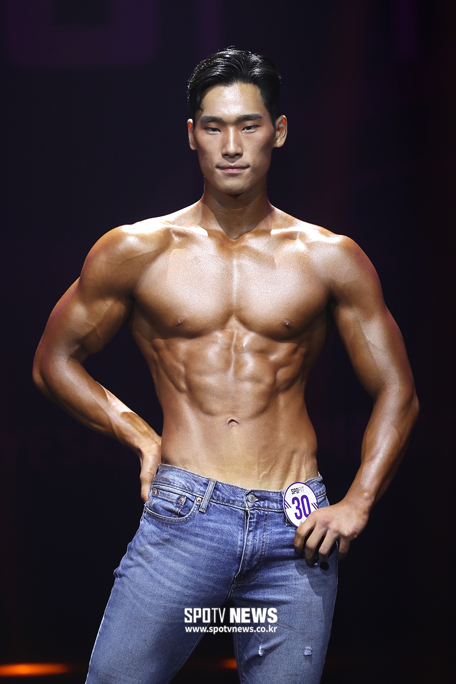 [포토S] '스포핏' 김두환, 청바지 CF처럼