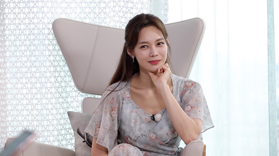 '유랑마켓' 안현모♥라이머 신혼집 공개, 고가 스피커부터 초상화까지