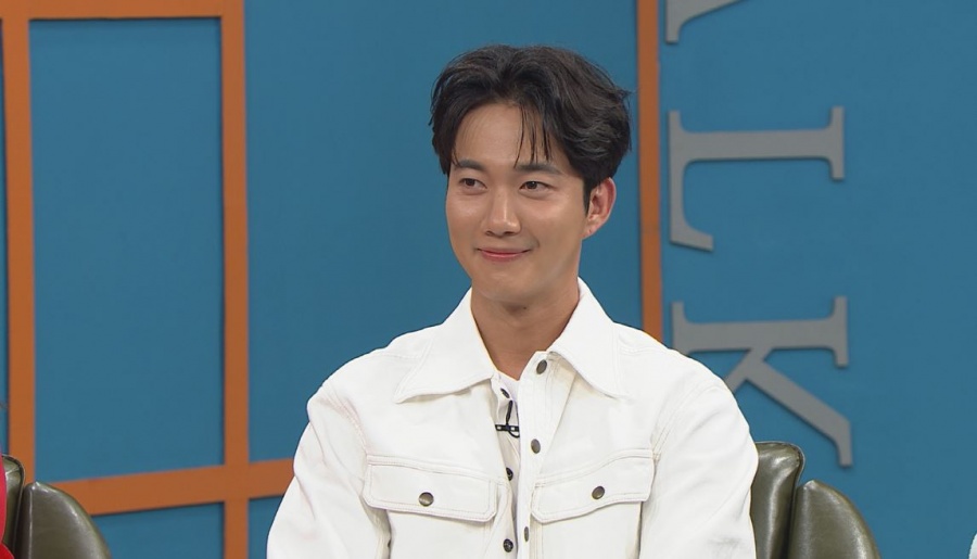 '비스' 박건일 "父는 '대추나무 사랑걸렸네' PD…피오·민호 끊으라 조언"