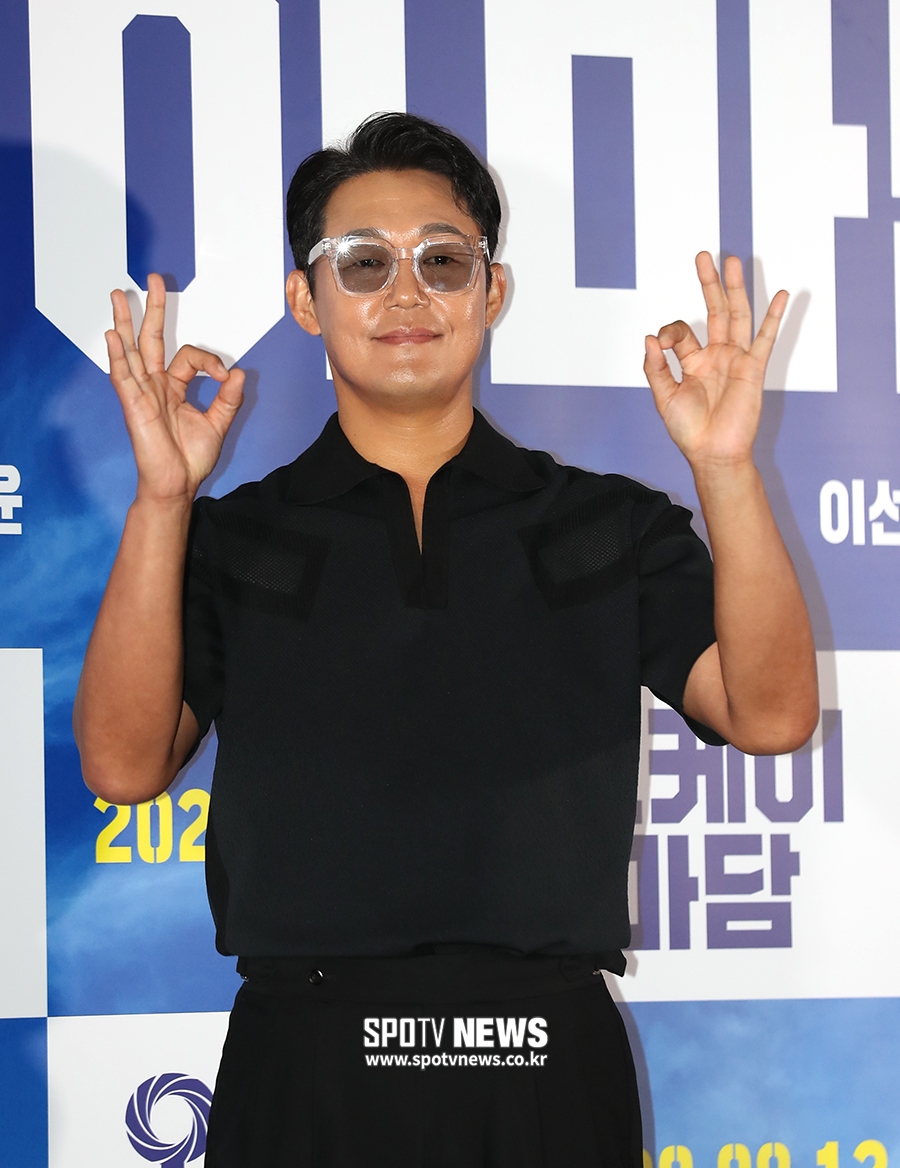[포토S] 박성웅, '포즈는 취해 드릴게'