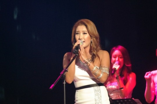 '트로트 섹시 디바' 서지오, 소속사 이적 후 활발한 활동 중