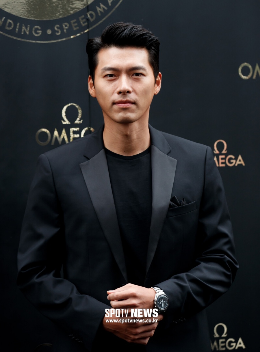 '사랑의 불시착' 日 신드롬에 현빈 해병대 화보도 6년 만에 재출간