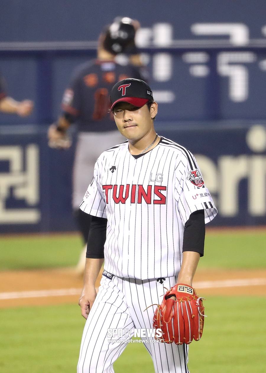 [포토S] 실점에 입술 깨문 정찬헌