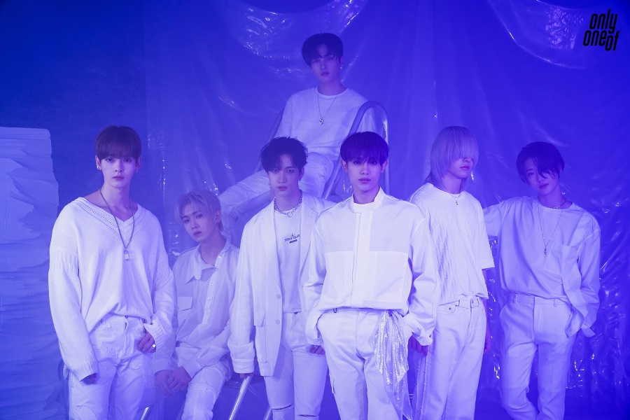 온리원오브 "코로나19 저주스럽다…백신같은 음악 선물할 것"