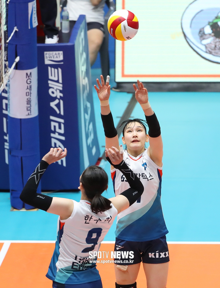 [포토S] GS칼텍스 안혜진, '토스 올리며'