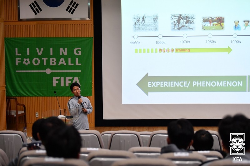 [한준의 축구환상곡] 체력은 과학이다…'블루오션' 피지컬 코치 뜬다