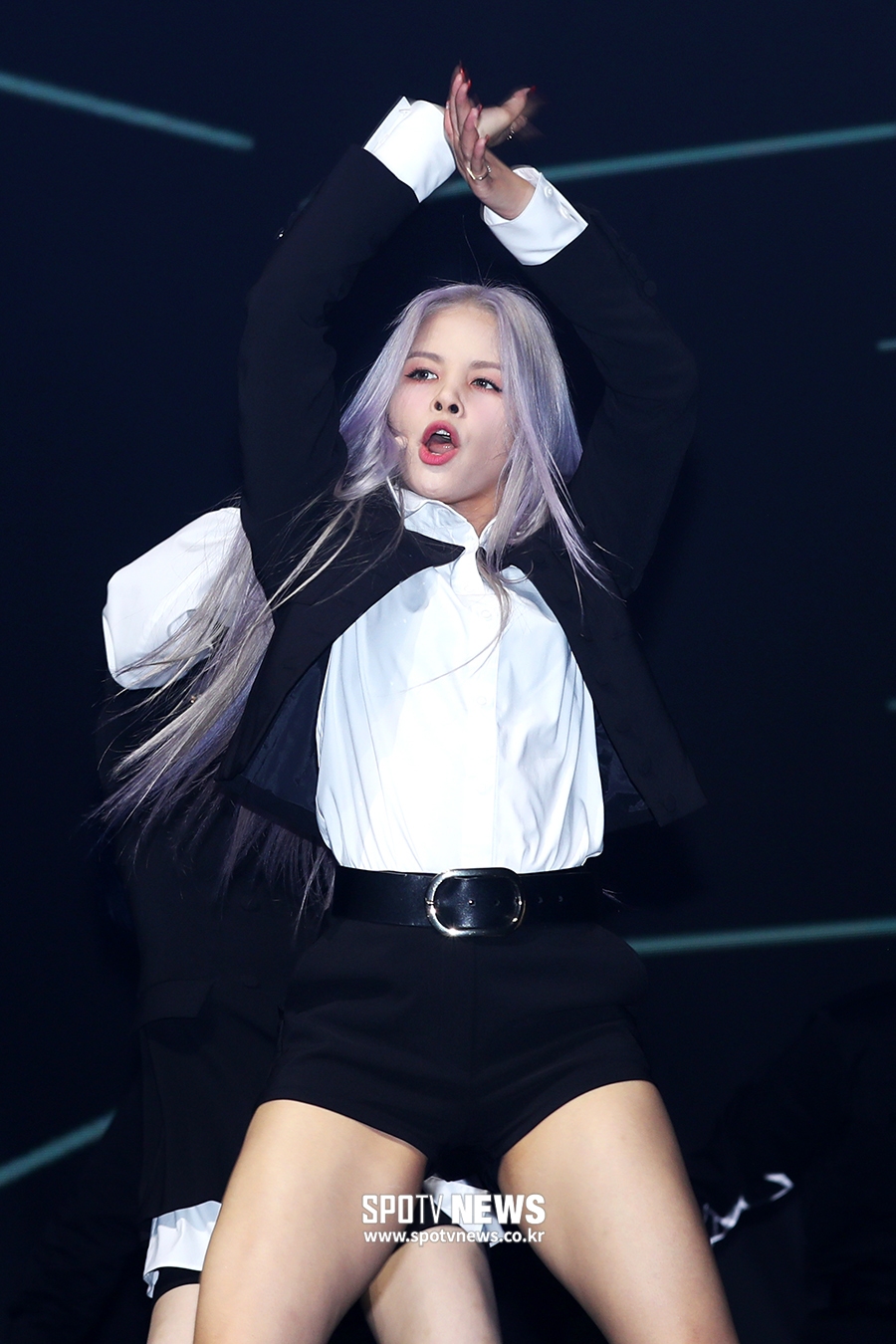 [포토S] CLC 손, '헬리콥터 돌아갑니다'