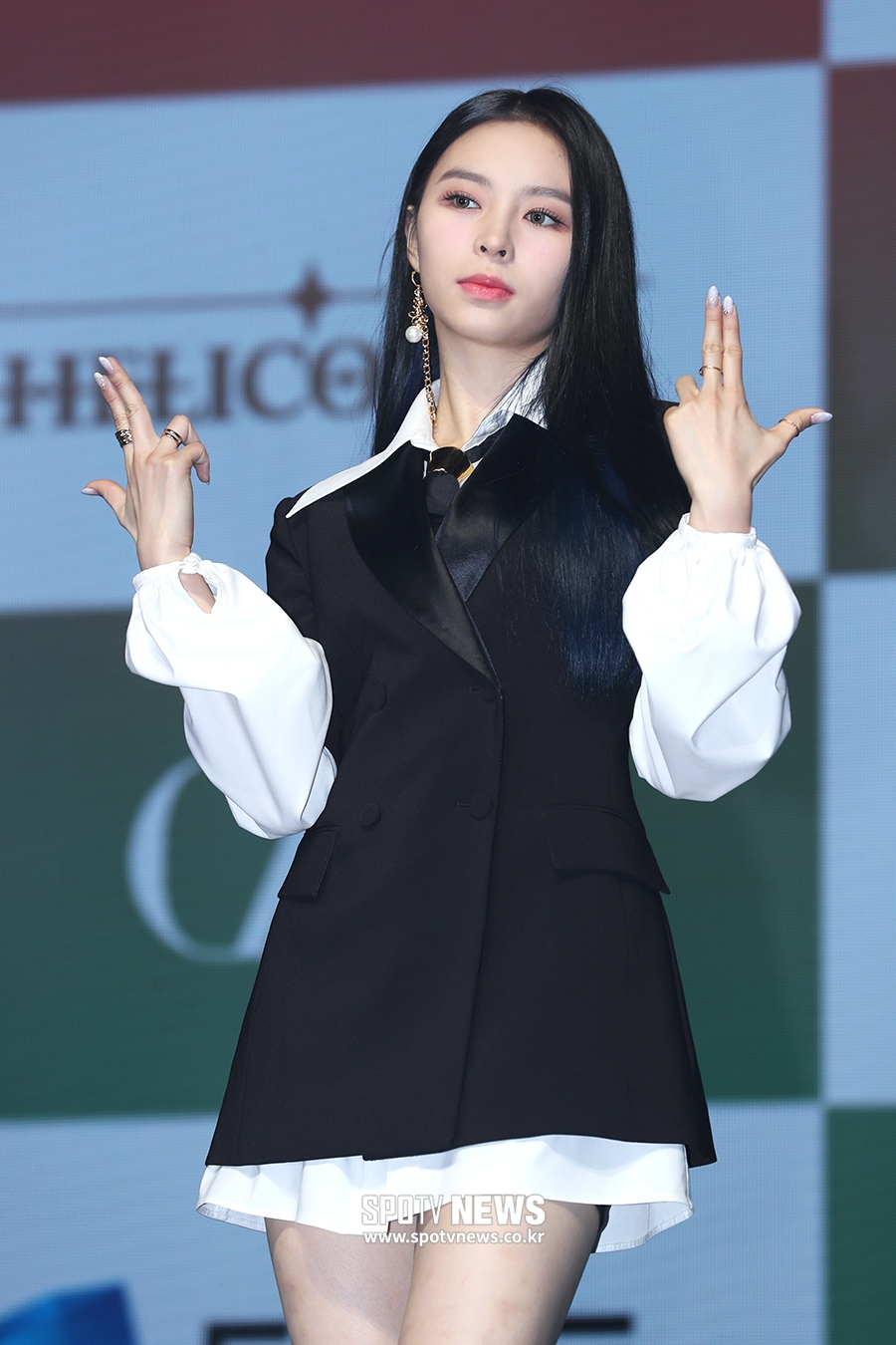 [포토S] CLC 엘키, 빠져드는 눈빛