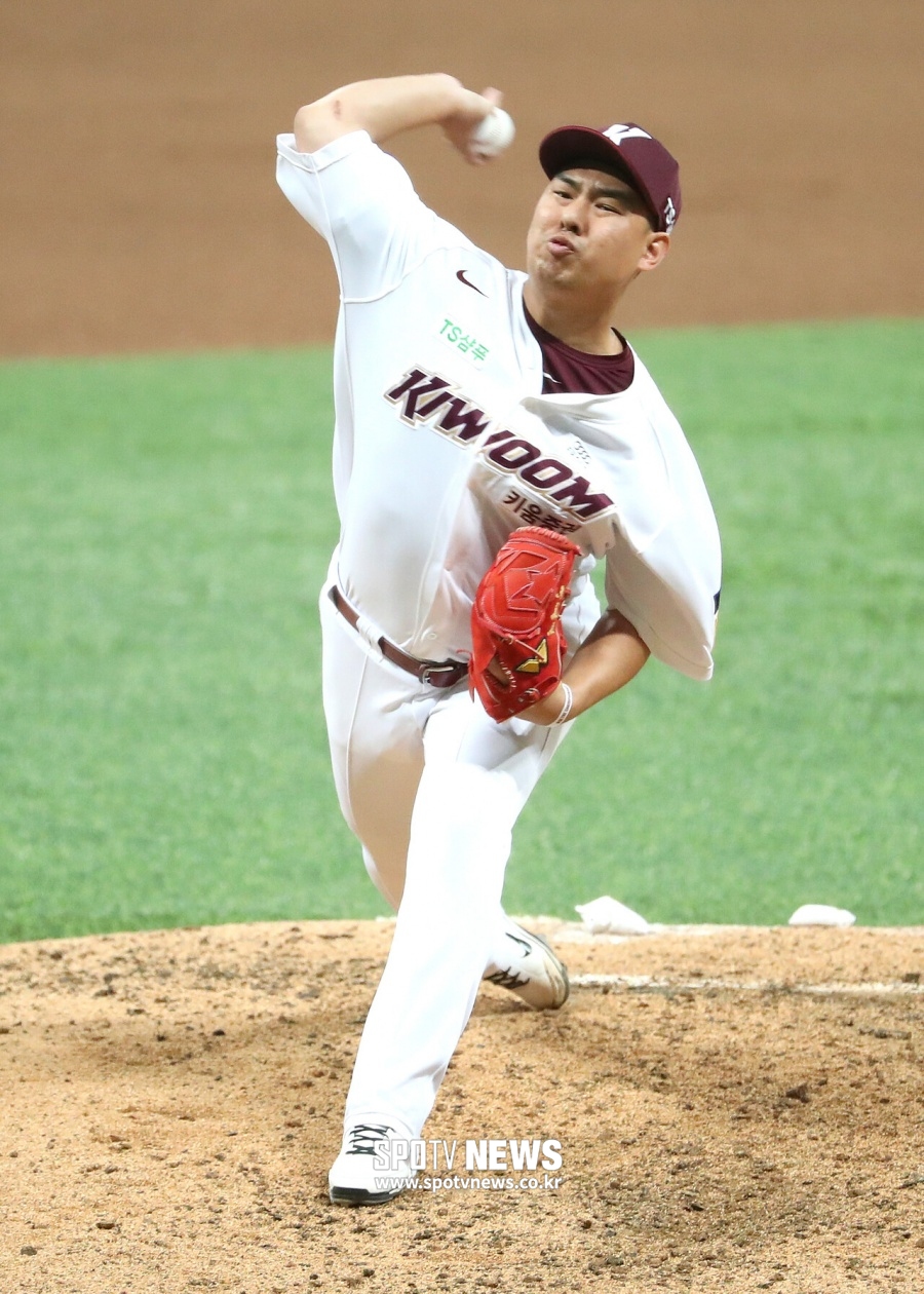 KBO, '성희롱' 윤영삼 30경기 출장정지 제재… 구단도 엄중경고