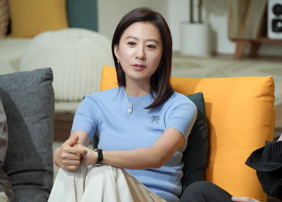 '방구석1열' 김희애 "유아인에게 직접 전화해 '밀회' 출연 부탁"