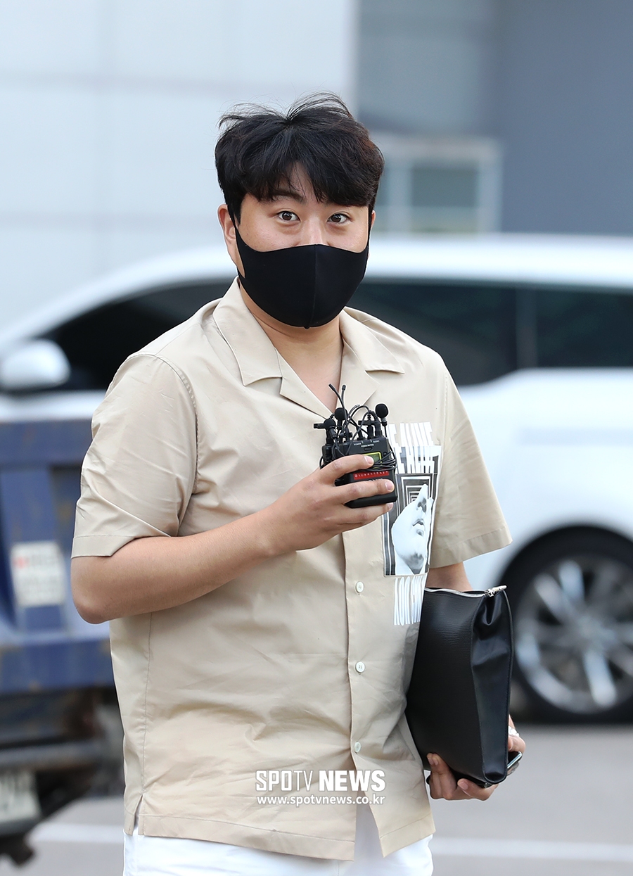 [포토S] 입대 앞두고 콘서트 녹화에 나선 김호중