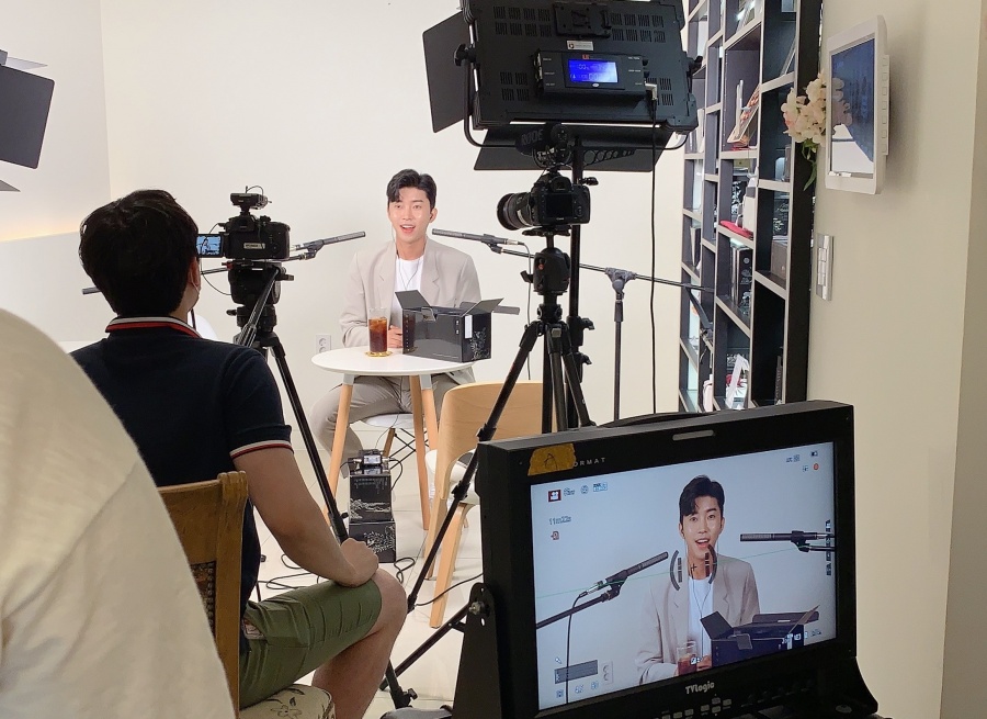 임영웅, ASMR+핸드프린팅 등 언택트 이벤트 "팬들과 못만나 아쉬워"
