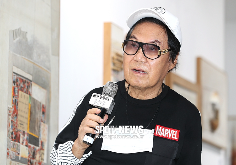 [포토S] 5년 만에 개인전 연 조영남