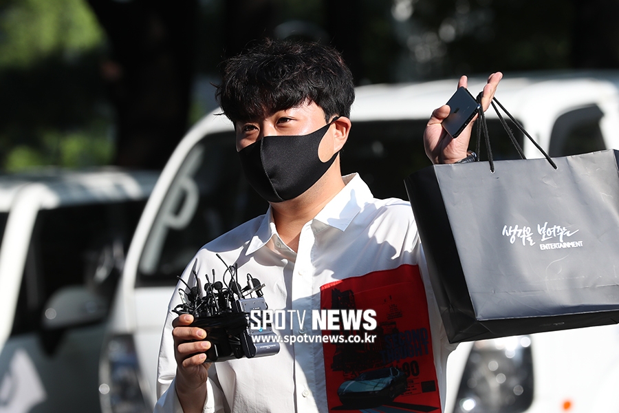 [포토S] 김호중, 서초구청에서 사회 복무 시작