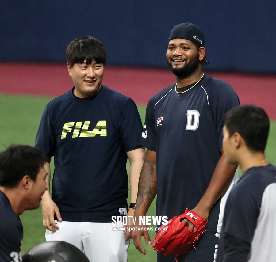 [포토S] 알칸타라, 모자는 '힙'하게