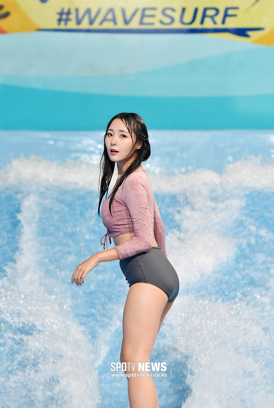 [LIVE 포토]레이싱모델 박지은, 물에 젖어도 녹지 않는 청순미