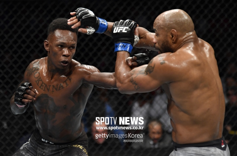 [오늘의 UFC(9/15)] "이소룡처럼 끝낸다"…'자칭 말라깽이' 아데산야 자신만만