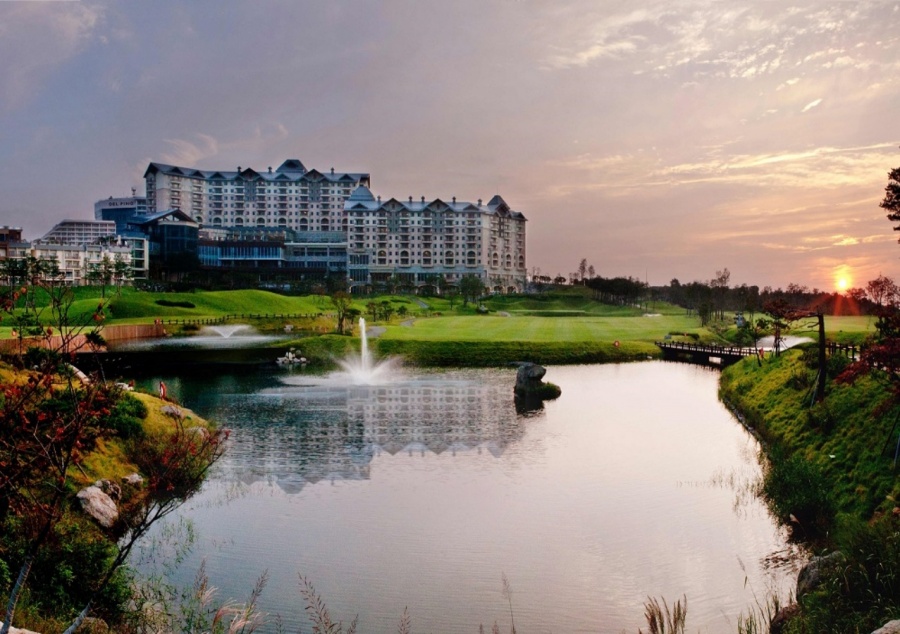 XGOLF, '단풍 따라 골프투어 패키지' 6종 판매