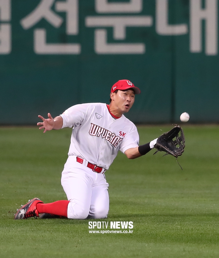[포토S] 몸 날리는 고종욱