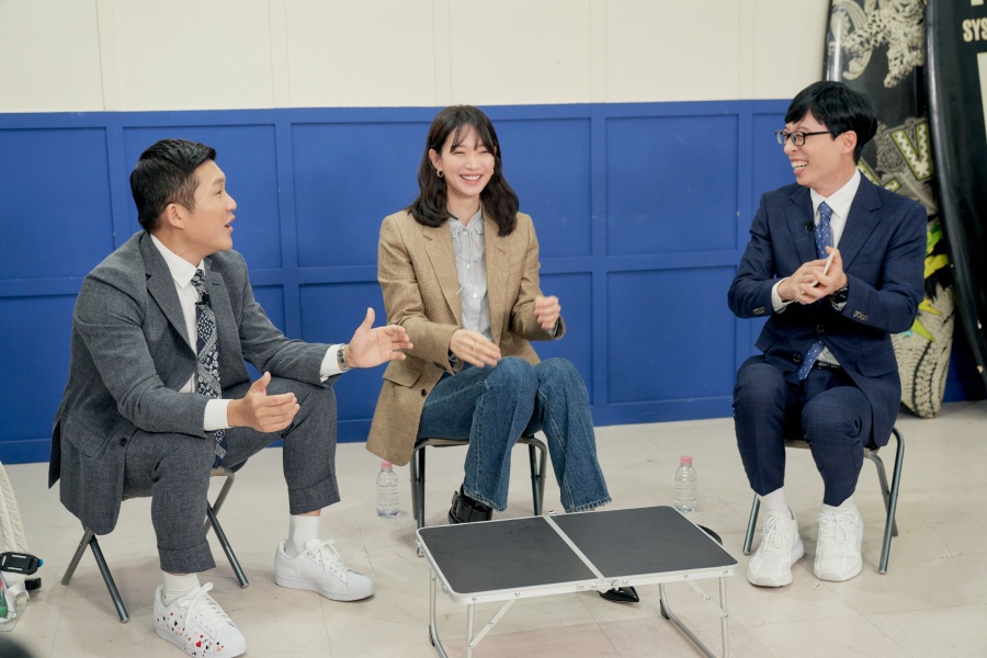'디바' 신민아, '유 퀴즈 온 더 블럭' 출격…유재석과 6년 만의 만남