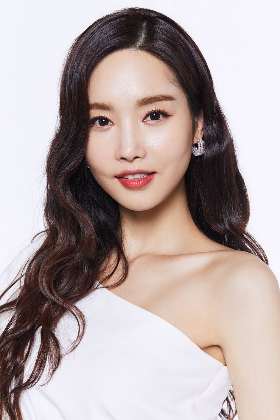 김유미, '뷰티앤부티5'로 첫 MC 도전 "미모+몸매 관리법 대방출"