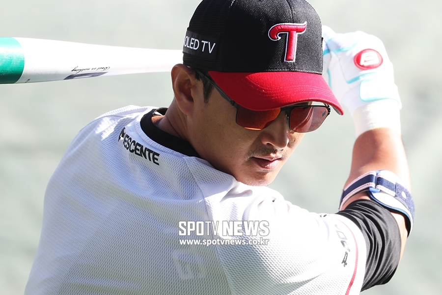 박용택 2500안타 왜 대단한가…한일 '동년배' 유일한 기록