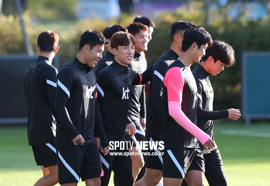[포토S] 10개월 만에 대표팀 훈련 나서는 선수들