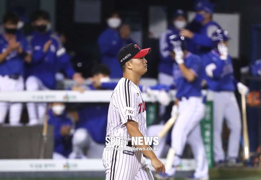 [포토S] 고우석, 9회 동점 허용